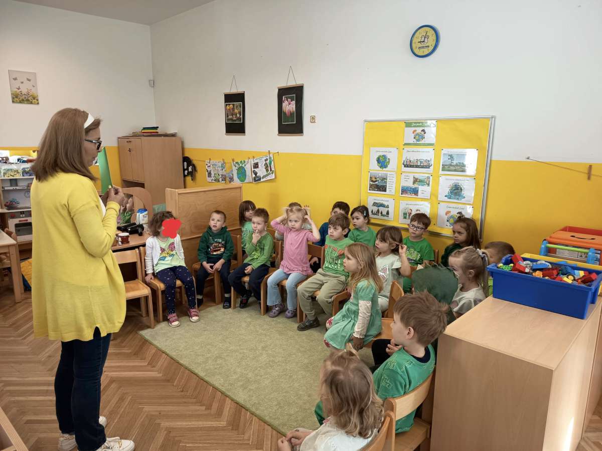 EDUKATIVNI POSJET PČELARICE POVODOM DANA PLANETA ZEMLJE